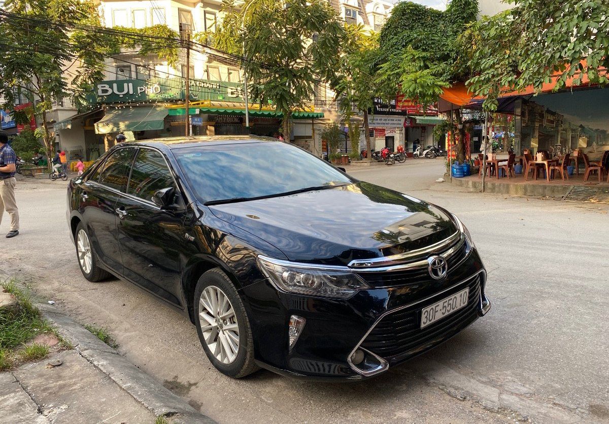 Toyota Camry   2.0E  2018 - Bán Toyota Camry 2.0E sản xuất năm 2018, màu đen, nhập khẩu 