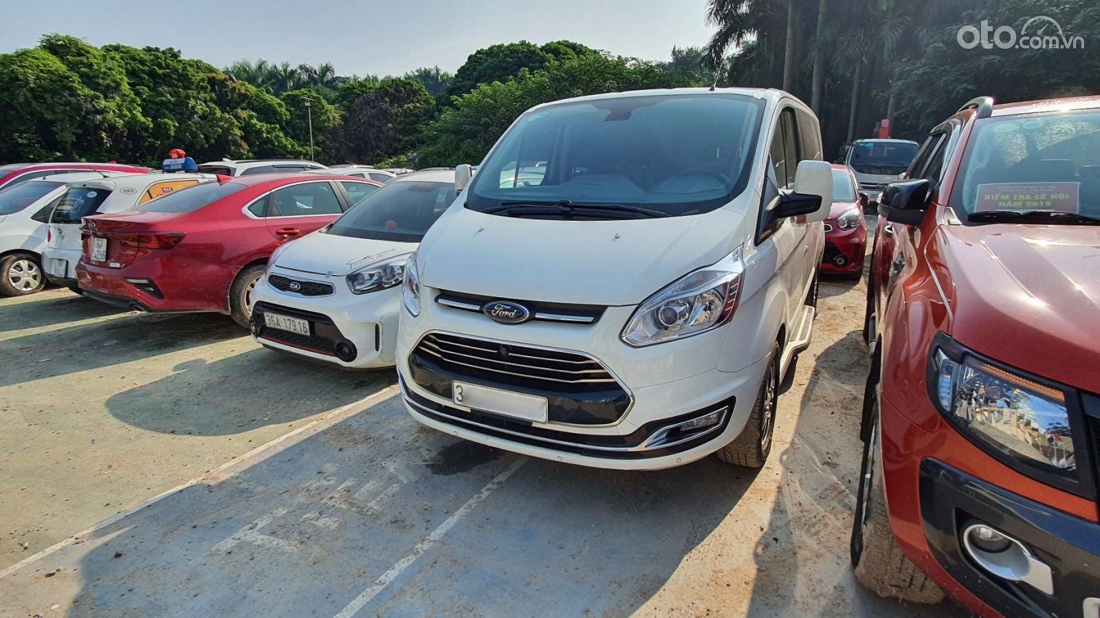 Ford 2019 - Ngân hàng phát mại bán Ford Tourneo sản xuất 2019, 652 triệu