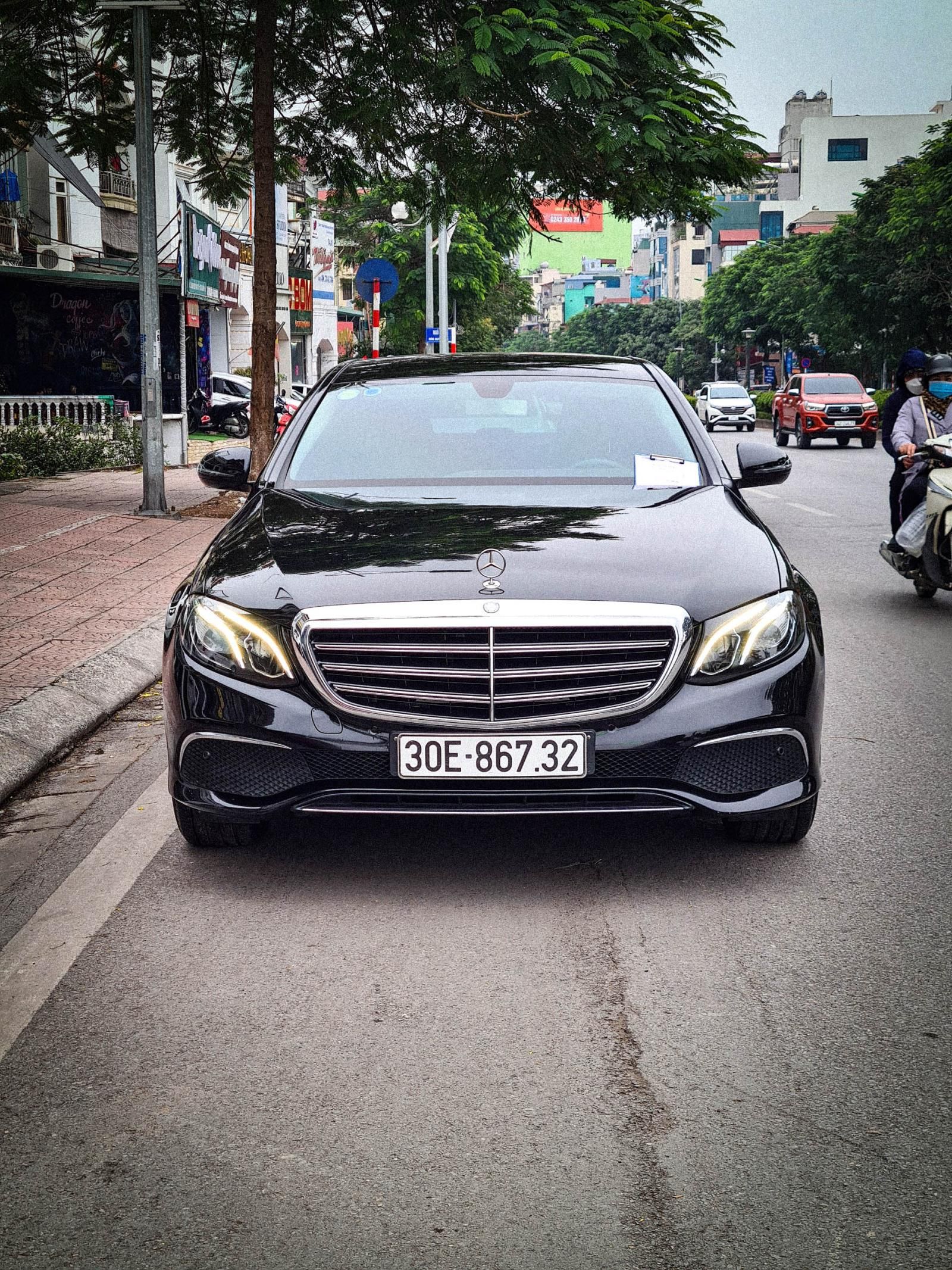 Mercedes-Benz 2016 - Cần bán Mercedes-Benz E200 2016 biển Hà Nội