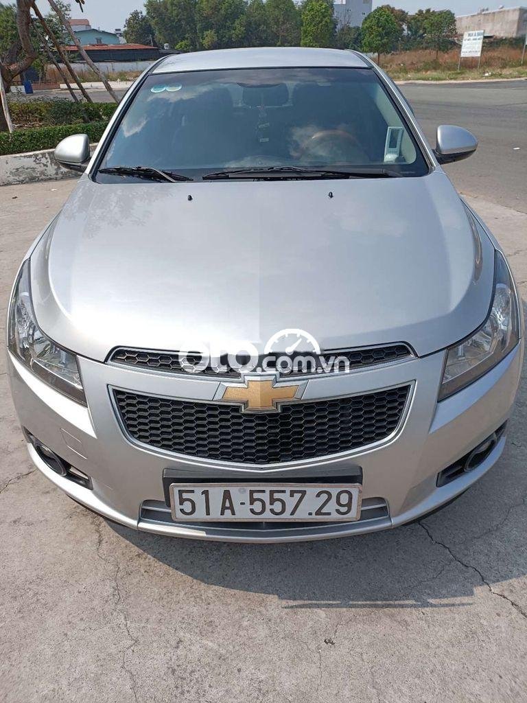 Chevrolet Cruze LTZ 2010 - Cần bán xe Chevrolet Cruze LTZ năm 2010, màu bạc, xe nhập như mới