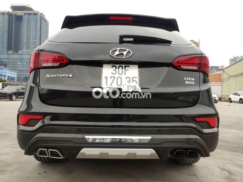 Hyundai Santa Fe   CRDi 2018 - Cần bán Hyundai Santa Fe CRDi sản xuất năm 2018, màu đen chính chủ