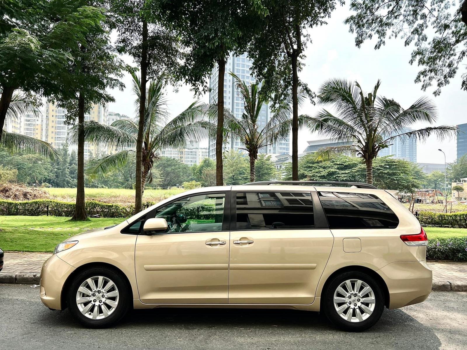 Toyota Sienna Limited  2010 - Cần bán xe Toyota Sienna Limited năm sản xuất 2010, nhập khẩu nguyên chiếc