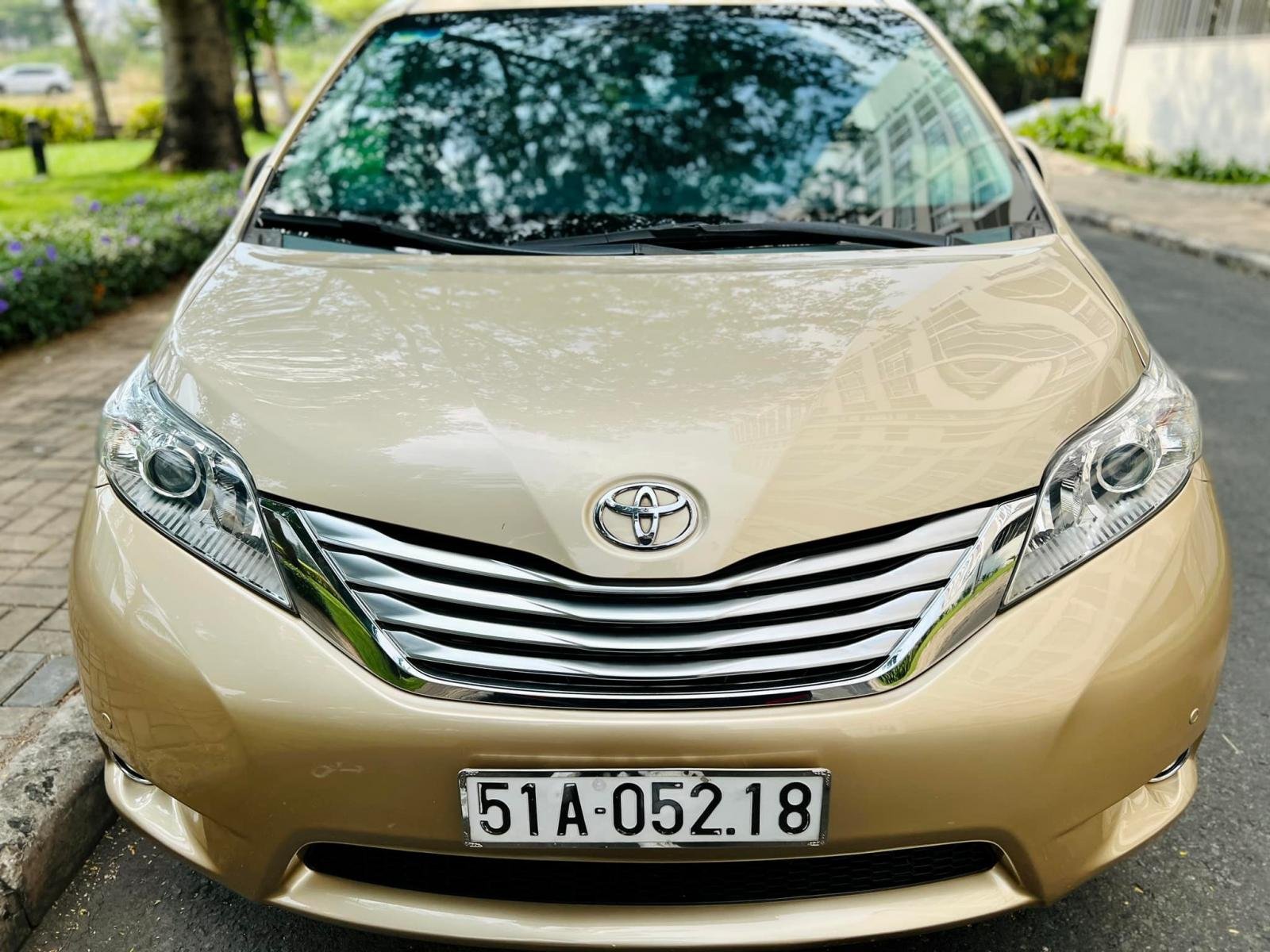 Toyota Sienna Limited  2010 - Cần bán xe Toyota Sienna Limited năm sản xuất 2010, nhập khẩu nguyên chiếc