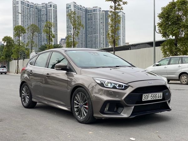 Ford Focus 1.5L Ecoboost Sport 2016 - Cần bán lại xe Ford Focus 1.5L Ecoboost Sport năm 2016, màu nâu, giá 500tr