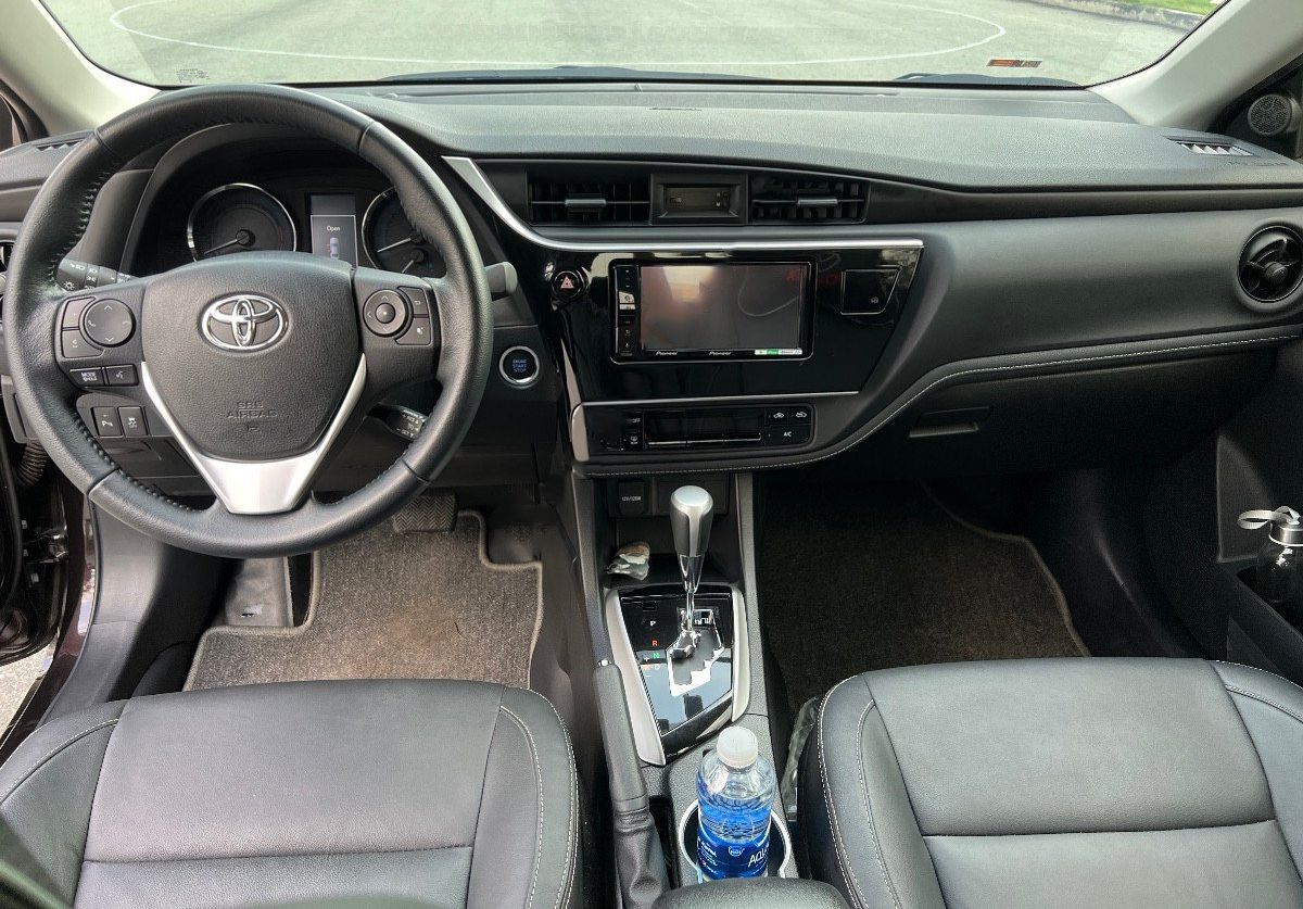 Toyota Corolla 1.8G 2020 - Bán Toyota Corolla Altis 1.8G sản xuất năm 2020, màu đen