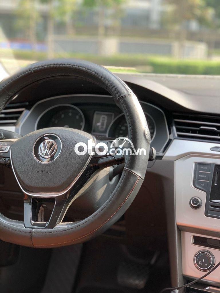 Volkswagen Passat 2016 - Xe Volkswagen Passat 1.8TSI Blue Motion năm sản xuất 2016, nhập khẩu, giá chỉ 725 triệu