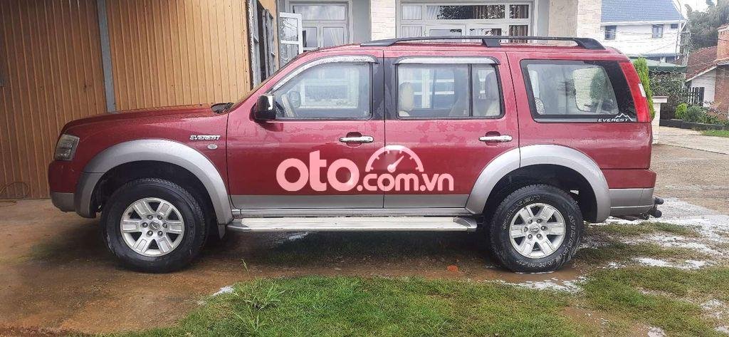 Ford Everest MT 2009 - Cần bán Ford Everest MT năm 2009, màu đỏ còn mới, giá 310tr