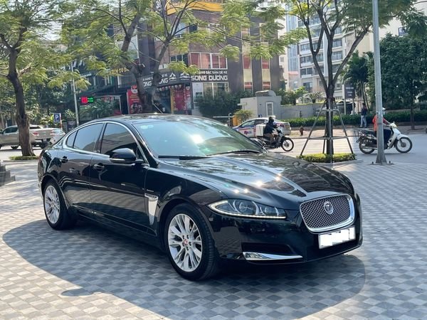 Jaguar XF Premium Luxury XF 2.0 AT 2014 - Cần bán lại xe Jaguar XF Premium Luxury XF 2.0 AT năm 2014, màu đen, nhập khẩu