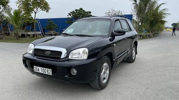 Hyundai Santa Fe 2003 - Cần bán gấp Hyundai Santa Fe Gold sản xuất năm 2003, màu đen, giá chỉ 200 triệu