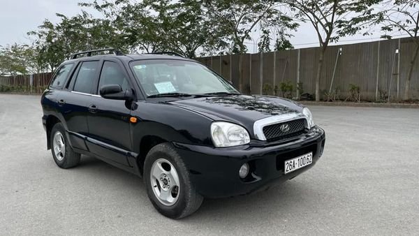 Hyundai Santa Fe 2003 - Cần bán gấp Hyundai Santa Fe Gold sản xuất năm 2003, màu đen, giá chỉ 200 triệu