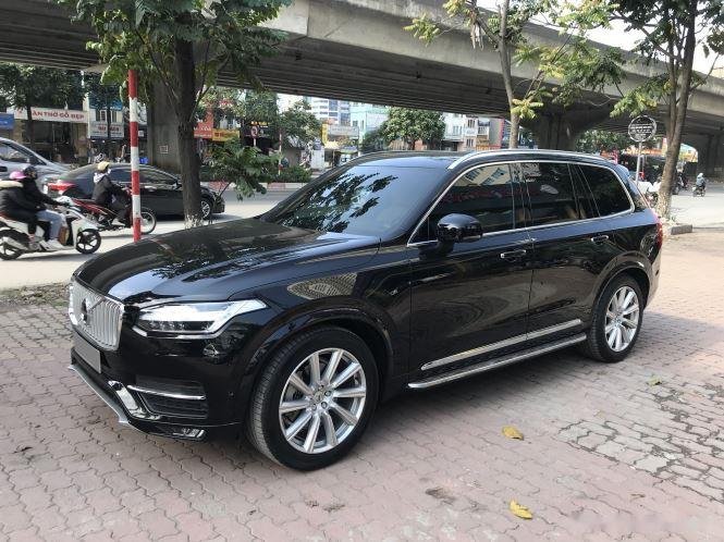 Volvo XC90 Inscription 2019 - Bán ô tô Volvo XC90 Inscription sản xuất năm 2019, màu đen, nhập khẩu nguyên chiếc