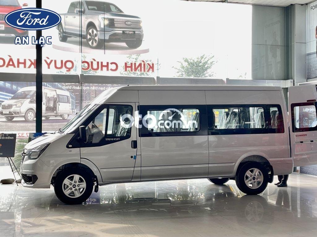 Ford Transit    2022 - Bán Ford Transit sản xuất 2022, màu bạc, giá 845tr