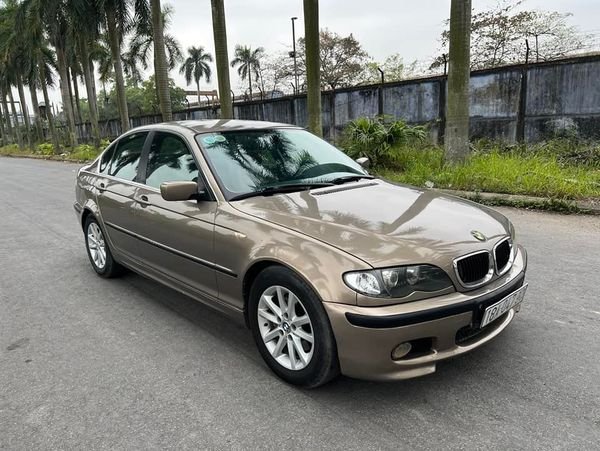 BMW 325i 2003 - Cần bán lại xe BMW 325i sản xuất năm 2003, màu nâu, 148 triệu