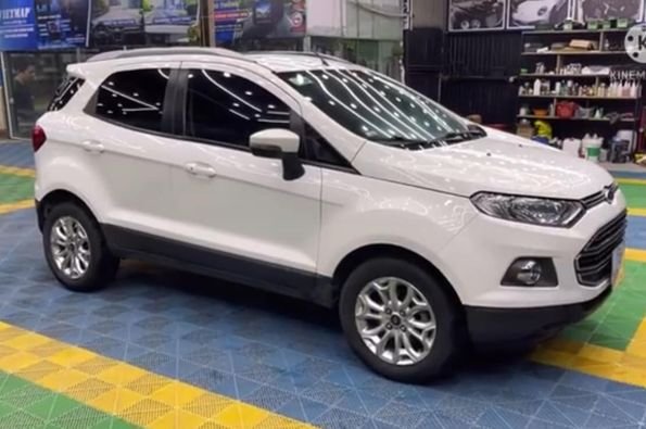 Ford EcoSport Titanium 2014 - Bán Ford EcoSport Titanium sản xuất năm 2014, màu trắng