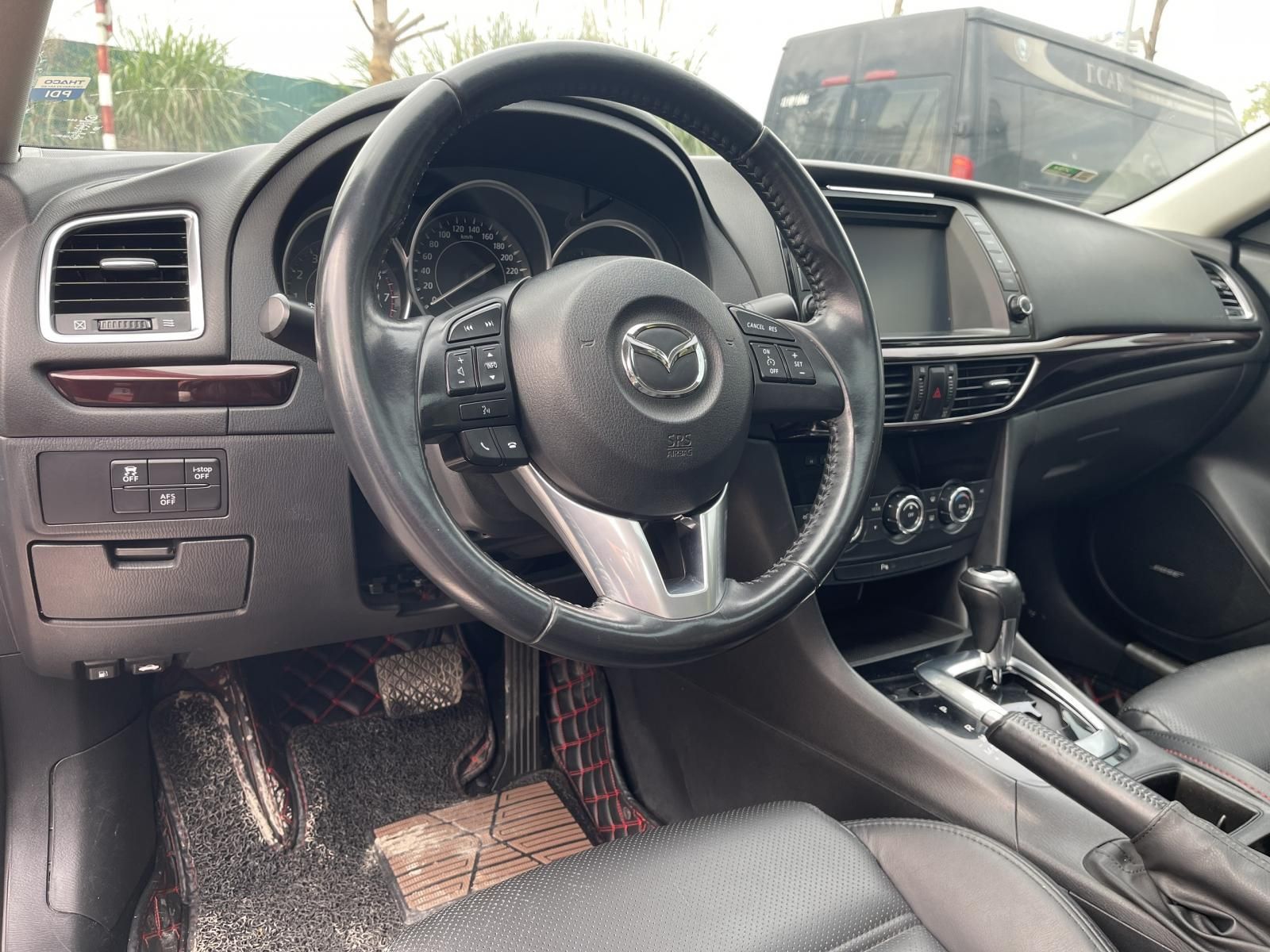 Mazda 6 2014 - Bán xe Mazda 6 2.0AT năm 2014 giá 545tr, tặng 1 năm chăm sóc xe miễn phí