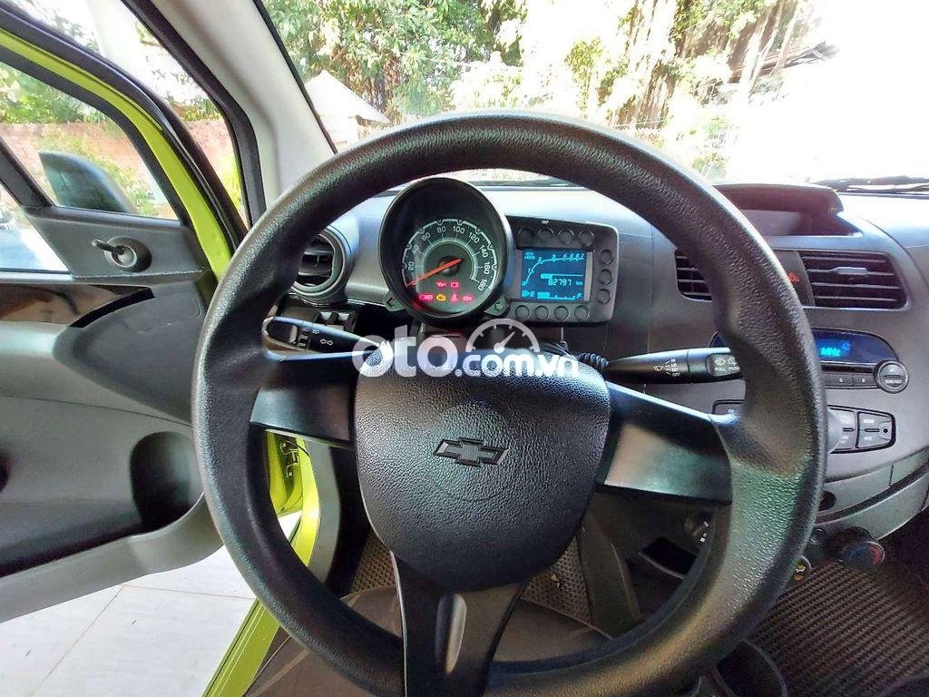 Chevrolet Spark  LT  2013 - Bán Chevrolet Spark LT năm sản xuất 2013 xe gia đình, 165 triệu