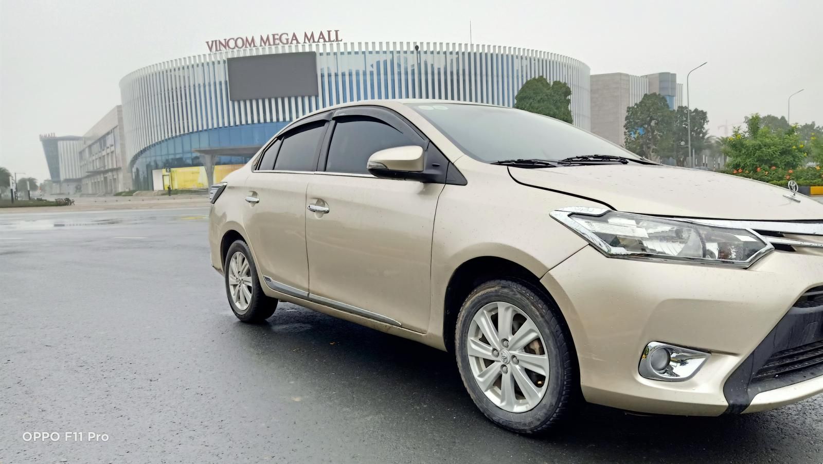 Toyota Vios 2016 - Màu vàng cát, số sàn, xe đẹp chất, mới 90%