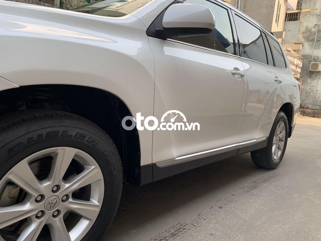 Toyota Highlander  2.7L  2011 - Bán ô tô Toyota Highlander 2.7L năm sản xuất 2011, màu trắng, nhập khẩu  