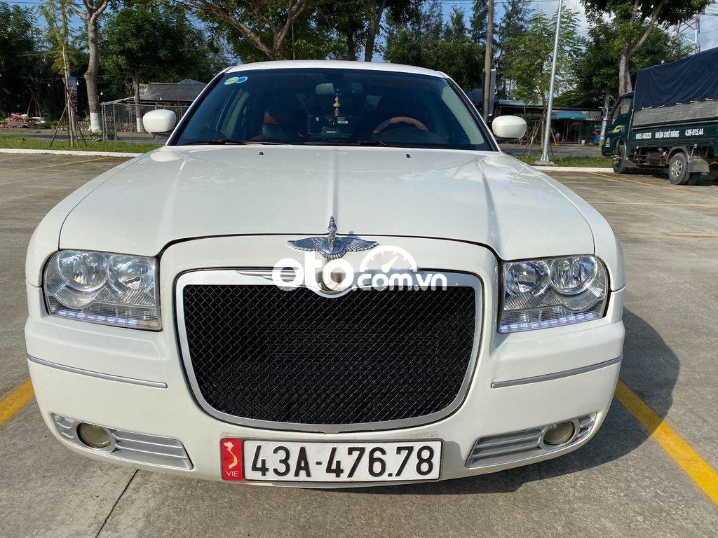 Chrysler 300C     AT 2008 - Cần bán lại xe Chrysler 300C AT sản xuất năm 2008, màu trắng 