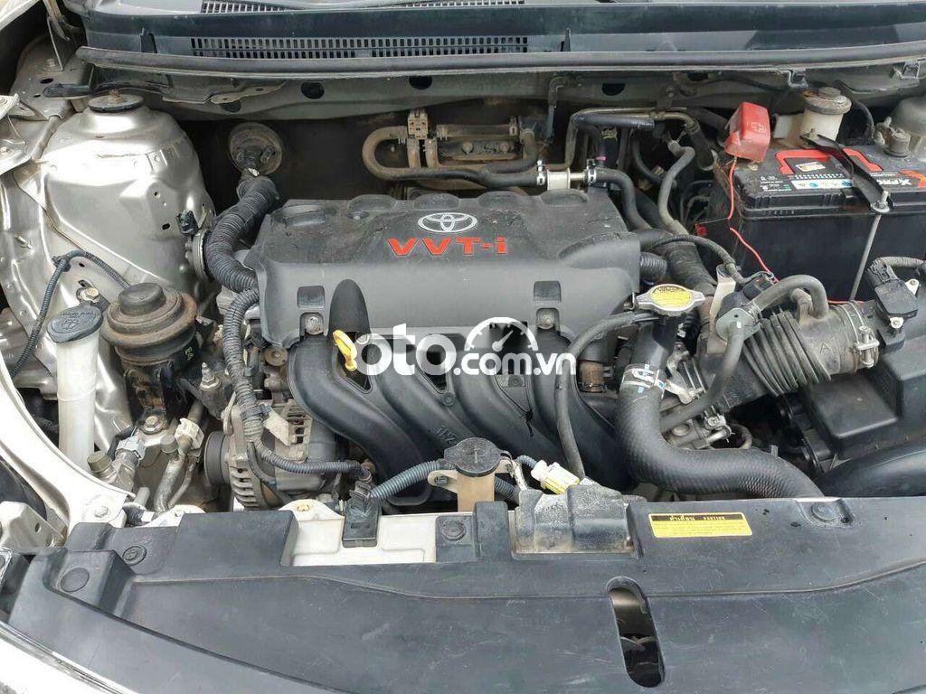 Toyota Vios   G   2015 - Bán Toyota Vios G sản xuất 2015, màu bạc chính chủ, giá 365tr