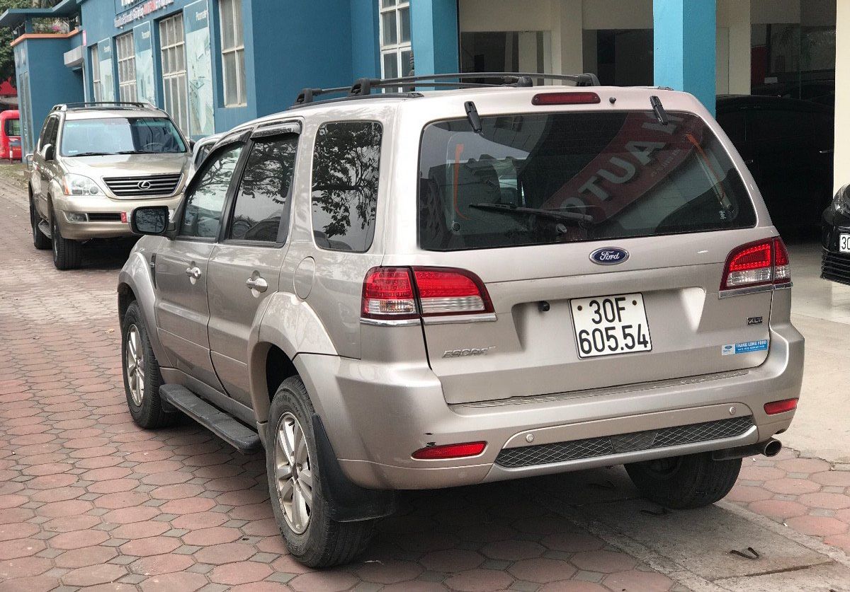 Ford Escape   XLT 2008 - Cần bán lại xe Ford Escape XLT sản xuất 2008, màu ghi vàng