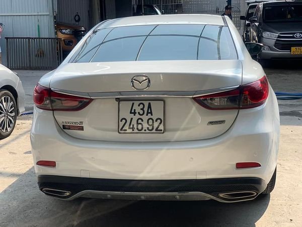 Mazda 6 2016 - Cần bán gấp Mazda 6 sản xuất 2016, màu trắng, cam kết xe không đại tu động cơ hộp số, bao check hãng thaoir mái