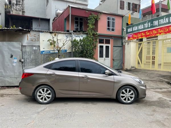 Hyundai Accent AT 2011 - Bán Hyundai Accent AT năm sản xuất 2011, xe nhập, 306tr