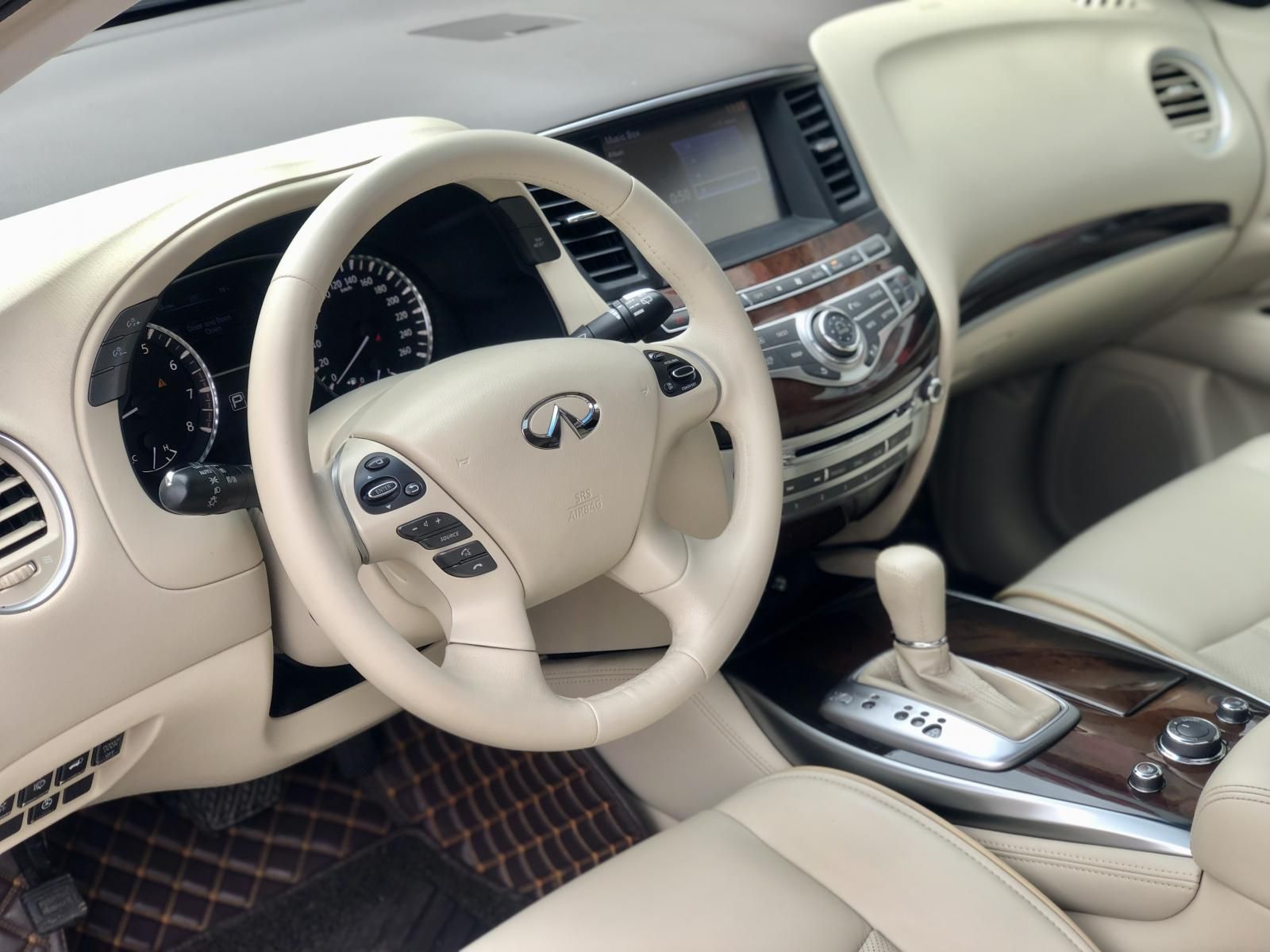 Infiniti QX60 AT 2013 - Bán Infiniti QX60 sản xuất năm 2013, màu độc đẹp