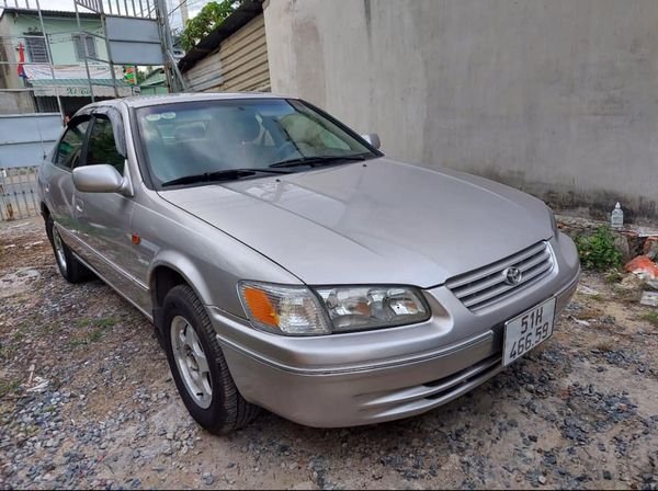 Toyota Camry GLi 2000 - Cần bán Toyota Camry GLi sản xuất năm 2000, màu xám