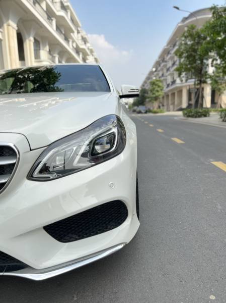 Mercedes-Benz E250  AMG  2015 - Bán Mercedes E250 AMG năm sản xuất 2015, màu trắng, xe nhập ít sử dụng