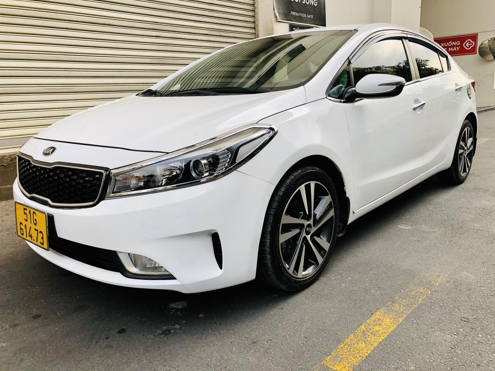 Kia Cerato 2018 - Bán ô tô Kia Cerato đời 2018 giá 409tr, xe gia đình