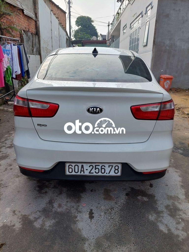 Kia Rio AT 2015 - Bán Kia Rio AT sản xuất 2015, màu trắng, nhập khẩu chính chủ