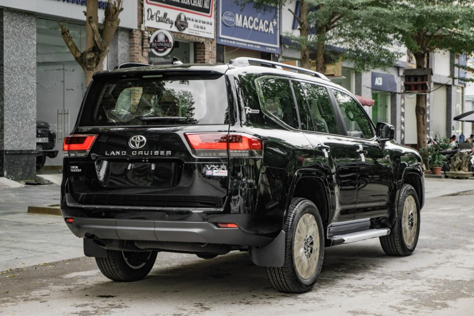 Toyota Land Cruiser 2022 - Xe đã sẵn hàng