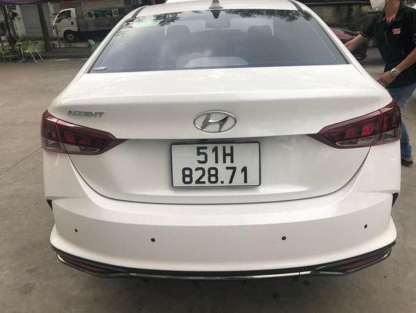 Hyundai Accent 1.4ATH 2020 - Cần bán gấp Hyundai Accent 1.4ATH năm 2020, màu trắng còn mới, giá tốt