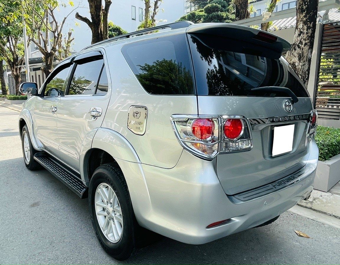 Toyota Fortuner 2012 - Tự động model 2013