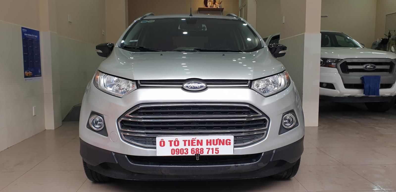 Ford EcoSport 1.5 Titanium 2017 - Bán Ford Ecosport Titanium máy 1.5 số tự động đời T12/2017 màu bạc tuyệt đẹp mới 90% 1 chủ