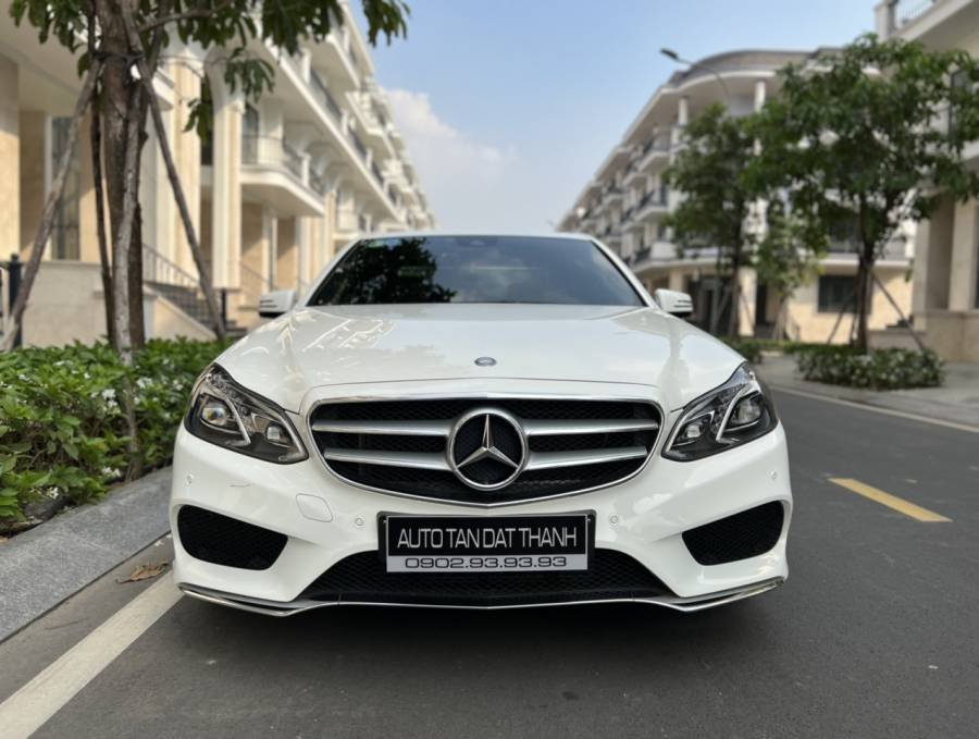 Mercedes-Benz E250  AMG  2015 - Bán Mercedes E250 AMG năm sản xuất 2015, màu trắng, xe nhập ít sử dụng