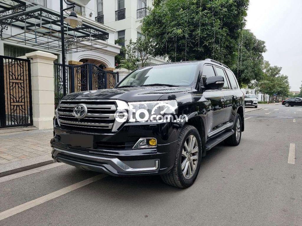 Toyota Land Cruiser    VX 4.6 V8 2016 - Cần bán xe Toyota Land Cruiser VX 4.6 V8 năm sản xuất 2016, màu đen 