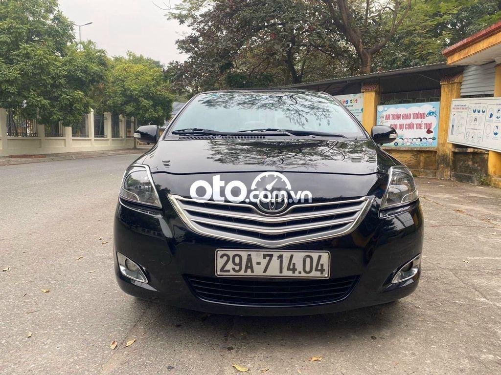 Toyota Vios E 2013 - Cần bán gấp Toyota Vios E sản xuất năm 2013, màu đen chính chủ, giá 285tr