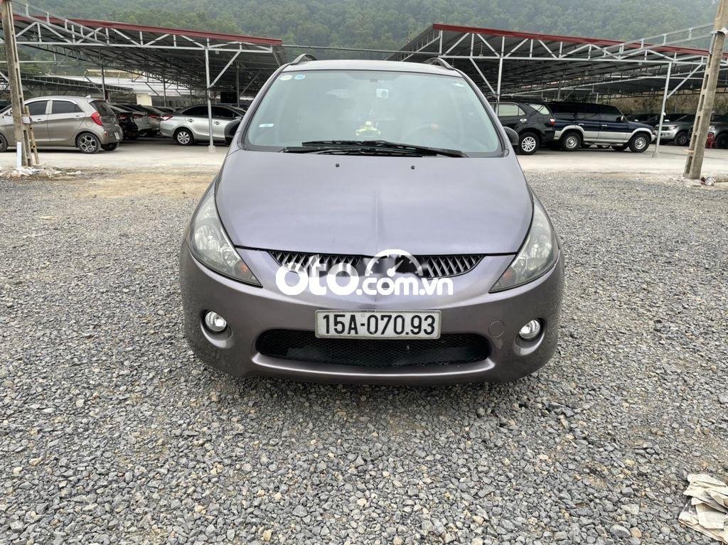 Mitsubishi Grandis 2.4AT 2005 - Cần bán xe Mitsubishi Grandis 2.4AT năm sản xuất 2005 xe gia đình