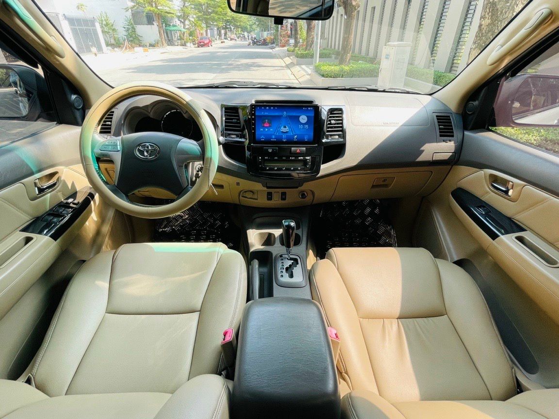 Toyota Fortuner 2012 - Tự động model 2013