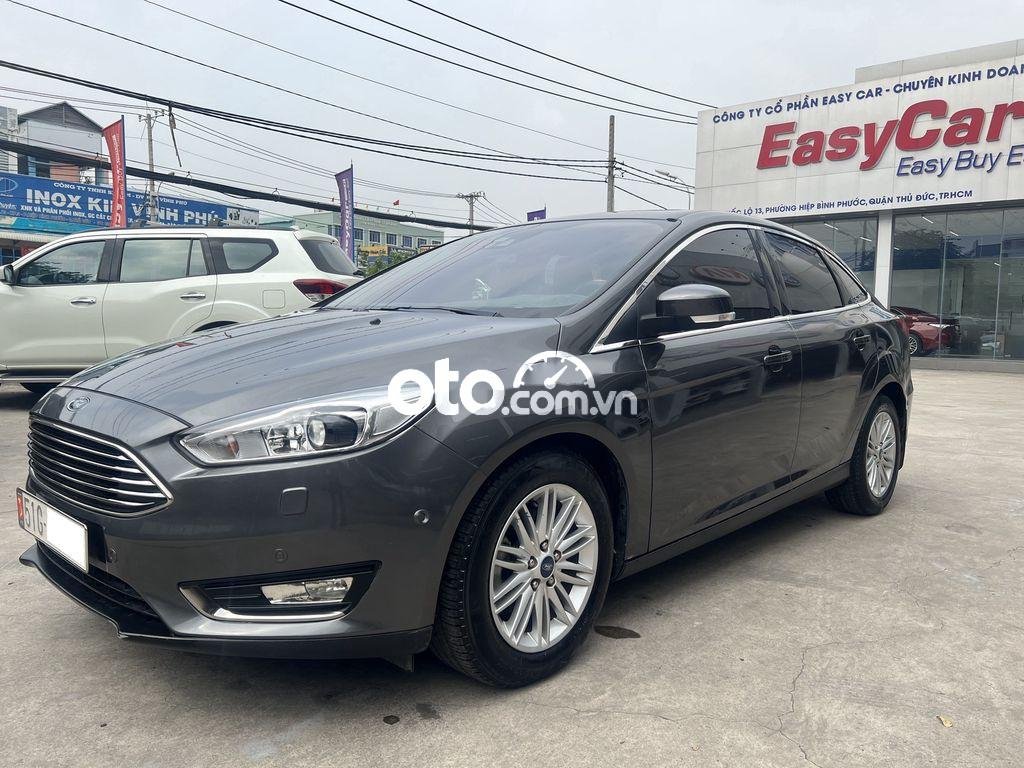 Ford Focus  Titanium  2018 - Xe Ford Focus Titanium năm 2018, màu xám 