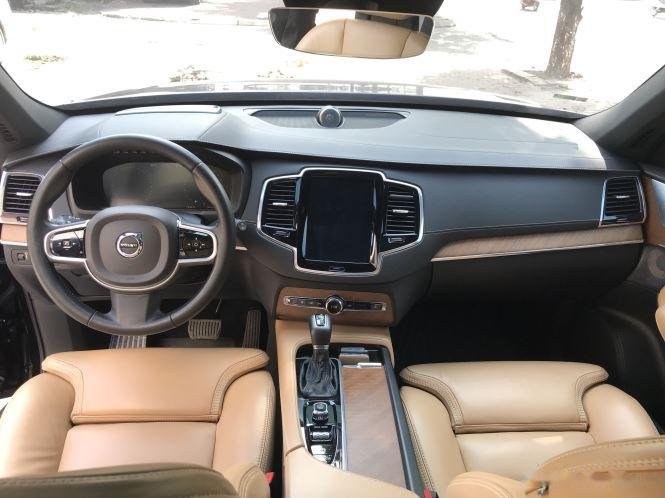 Volvo XC90 Inscription 2019 - Bán ô tô Volvo XC90 Inscription sản xuất năm 2019, màu đen, nhập khẩu nguyên chiếc