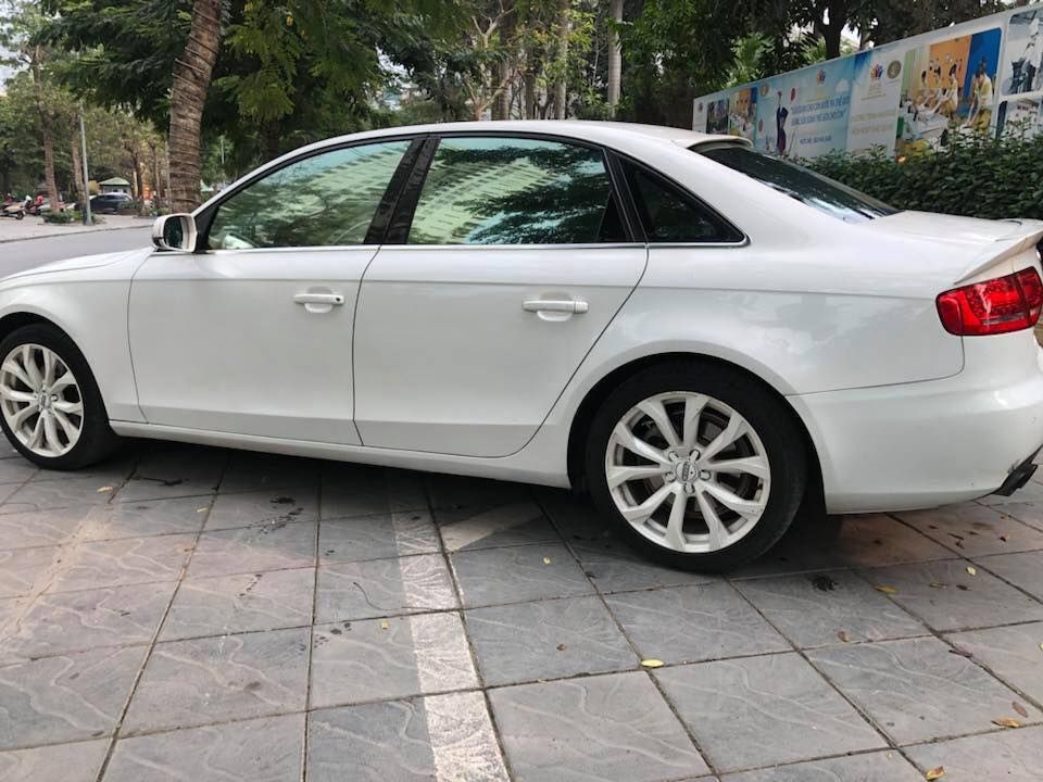 Audi A4  1.8 TFSI 2011 - Cần bán lại xe Audi A4 1.8 TFSI 2011, màu trắng, nhập khẩu nguyên chiếc