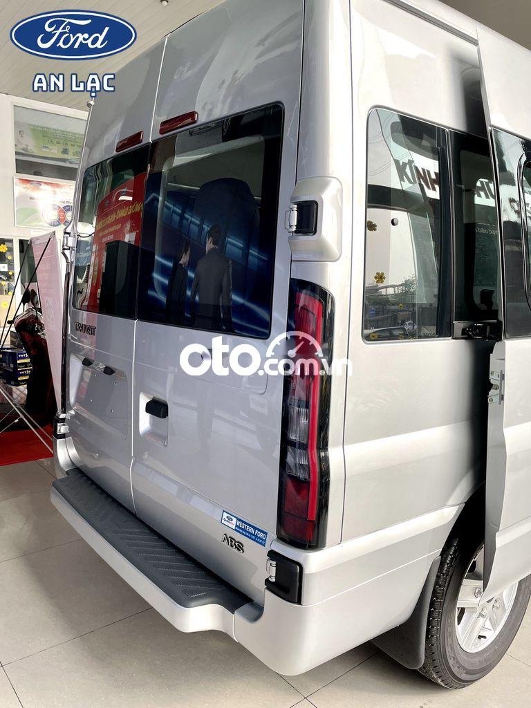 Ford Transit    2022 - Bán Ford Transit sản xuất 2022, màu bạc, giá 845tr