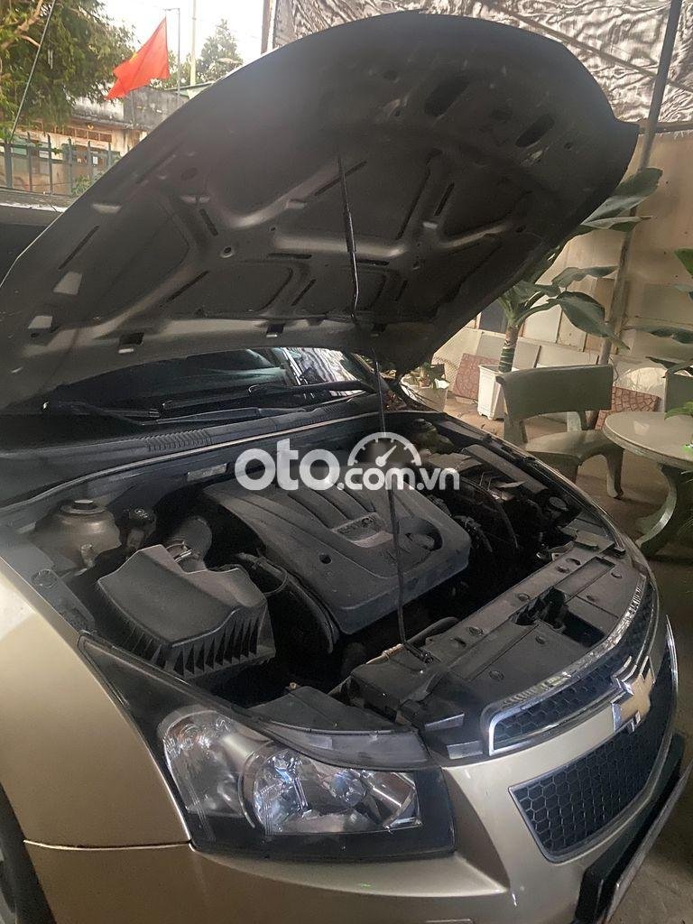 Chevrolet Cruze LS 2010 - Cần bán lại xe Chevrolet Cruze LS sản xuất 2010