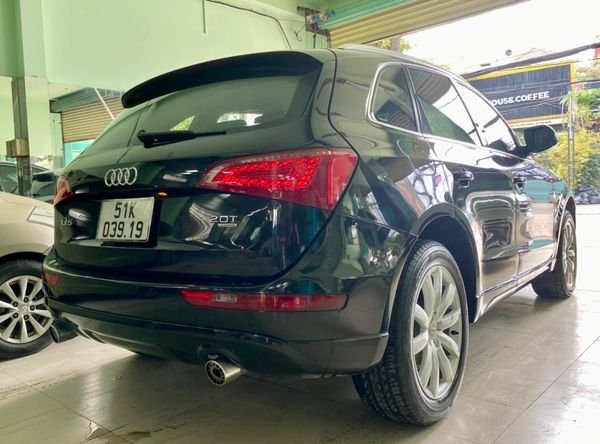 Audi Q5 2.0T FSi Quattro  2010 - Cần bán gấp Audi Q5 2.0T FSi Quattro sản xuất 2010, màu xanh lam số tự động giá cạnh tranh