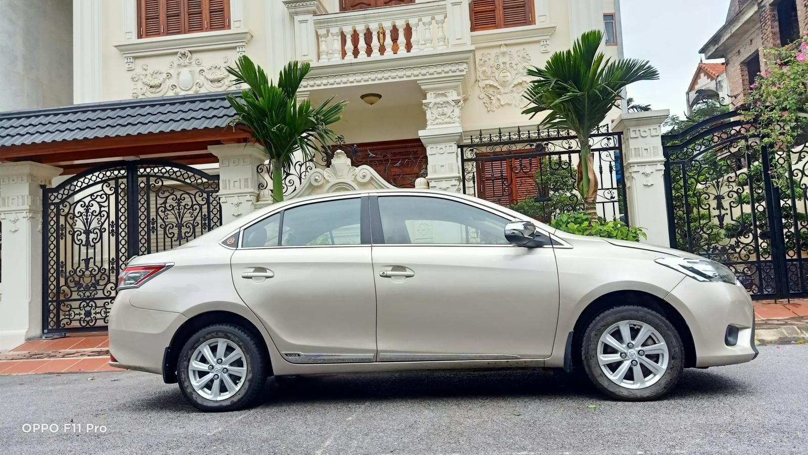 Toyota Vios 2016 - Màu vàng cát, số sàn, xe đẹp chất, mới 90%