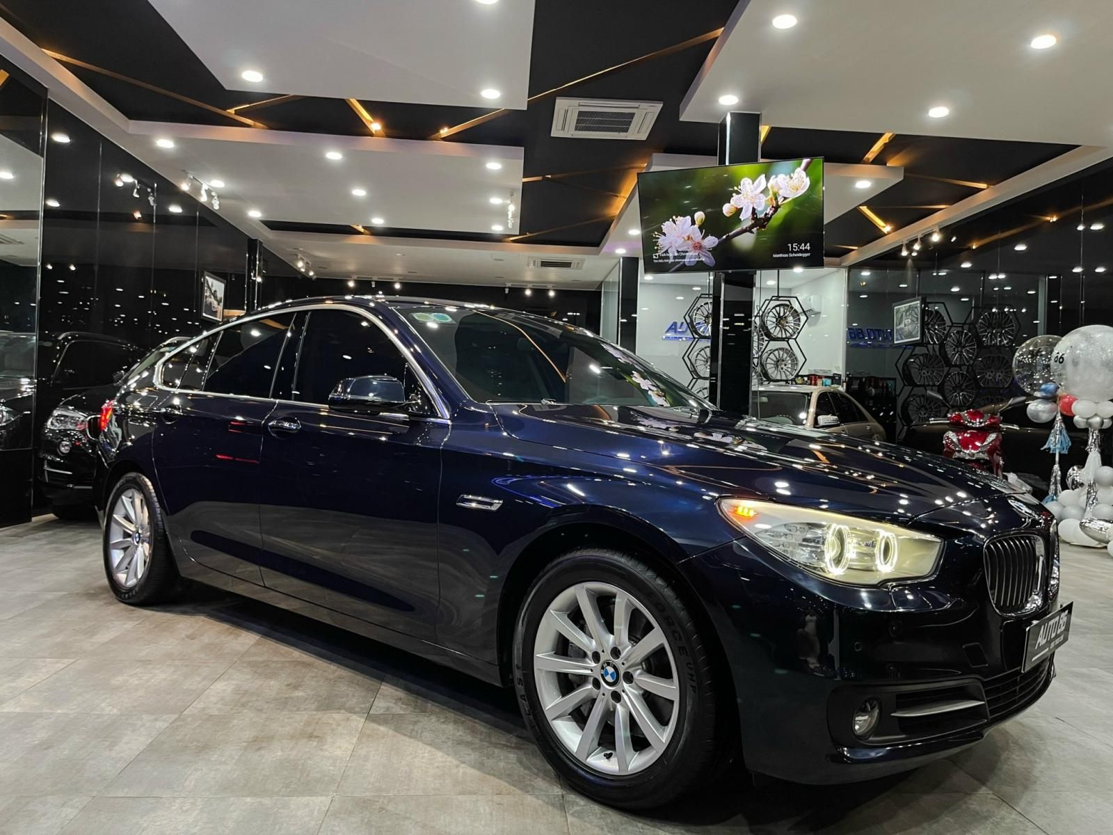 BMW 528i GT 2015 - BMW 528i GT sản xuất năm 2015 - Sedan siêu rộng và thiết kế đa dụng