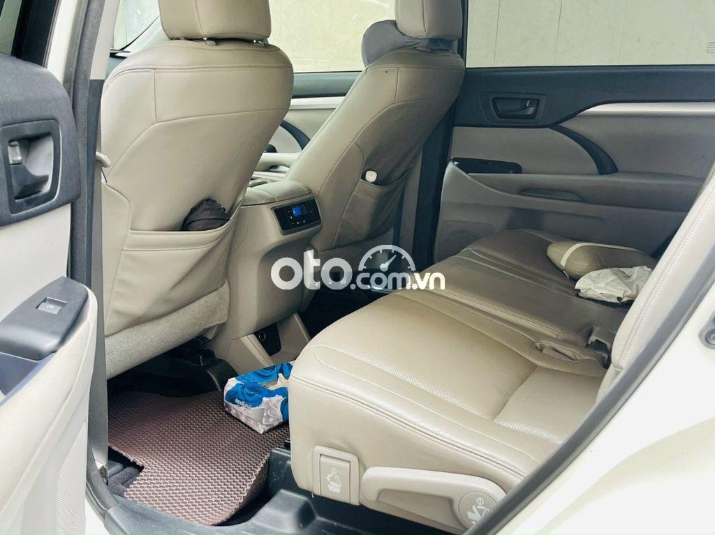 Toyota Highlander  LE 2015 - Bán ô tô Toyota Highlander LE sản xuất 2015, màu trắng, nhập khẩu như mới